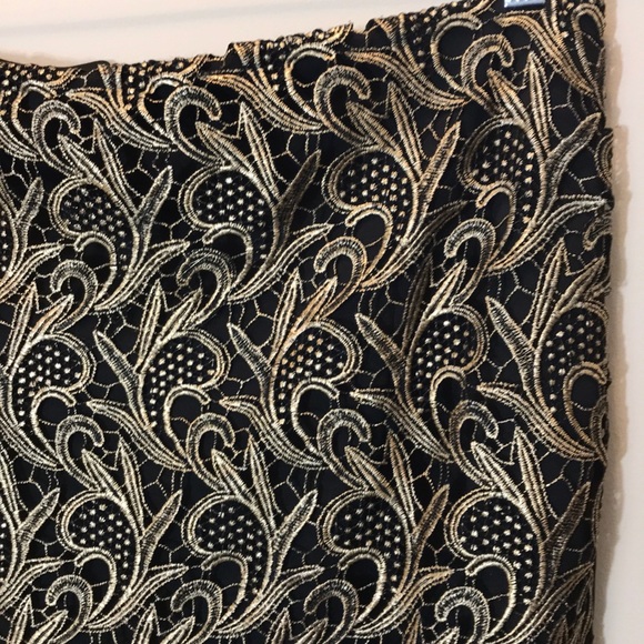 Max Black & Gold Embroidered Overlay Skirt Size XL - Picture 3 of 12